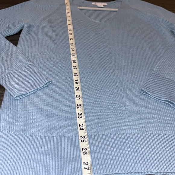 Athleta Hanover Refined Merino Wool Vneck Pullover Sweater Size Small Light Blue - Picture 11 of 13